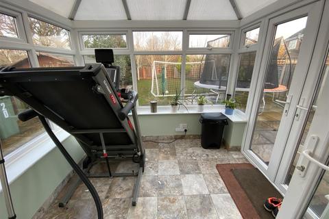 20 Birmingham Close, Grantham, NG31 8SD