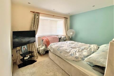 20 Birmingham Close, Grantham, NG31 8SD