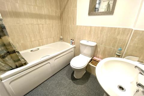 16 Bolsover Road, Grantham, NG31 7FS