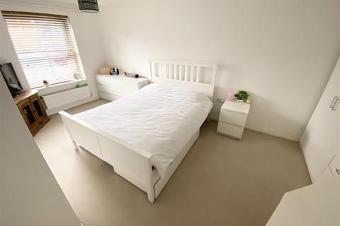 47 Hathersage Close, Grantham, NG31 7GP