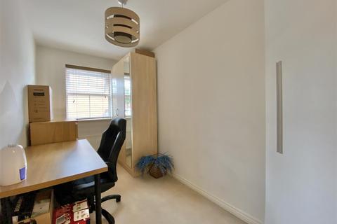 47 Hathersage Close, Grantham, NG31 7GP