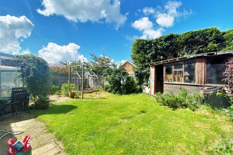 8 Lime Grove, Caythorpe, Grantham, NG32 3DH