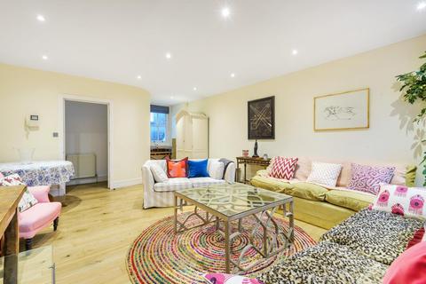 6b Richborne Terrace, London, SW8 1AP