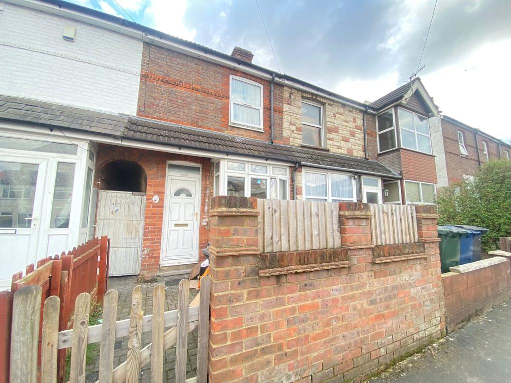 Dashwood Avenue, Hp12 3 bed terraced house £1,500 pcm (£346 pw)