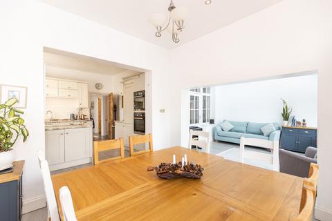 5 bedroom semi-detached house for sale, Highwalls Avenue, Dinas Powys, The Vale Of Glamorgan. CF64