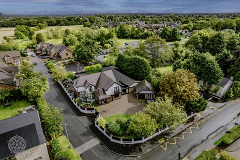 Twiss Green Lane, Culcheth, Warrington, WA3 4DQ