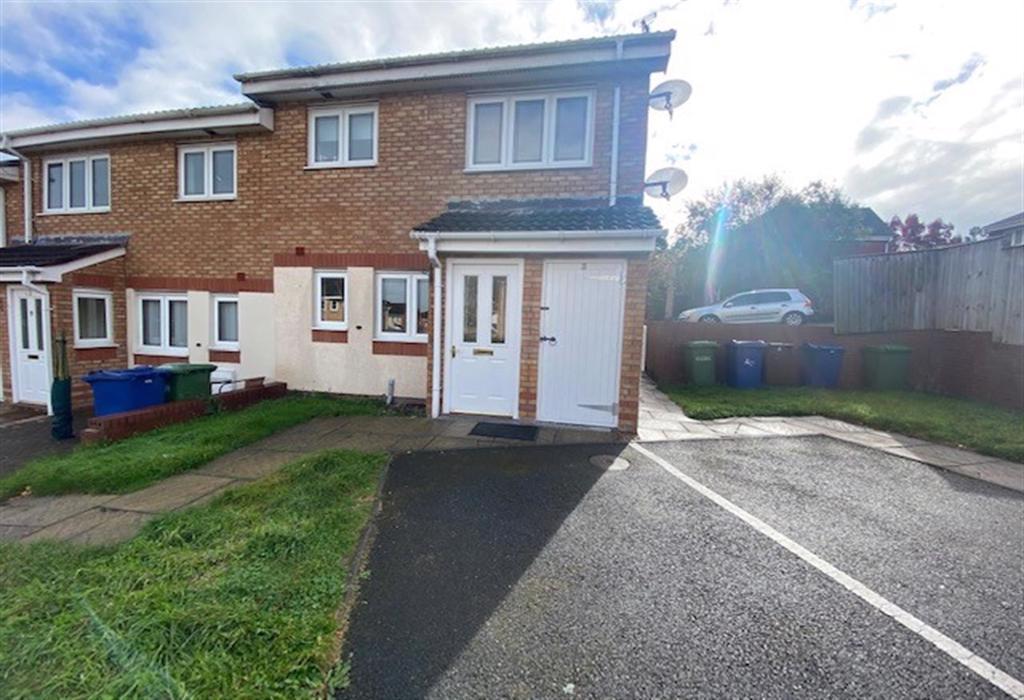 Canterbury Drive, Rugeley, Staffordshire 1 bed flat £550 pcm (£127 pw)