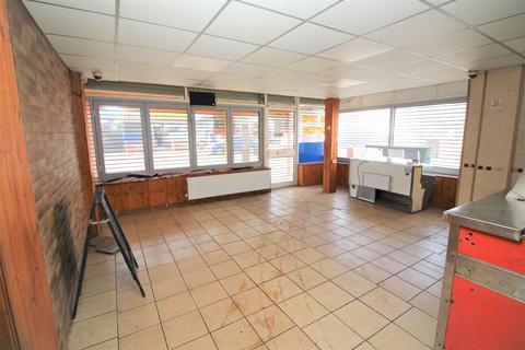 10a Broadway, Jaywick, Clacton-on-sea, CO15 2EG