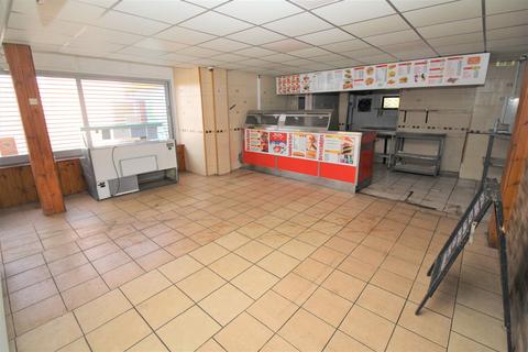 10a Broadway, Jaywick, Clacton-on-sea, CO15 2EG