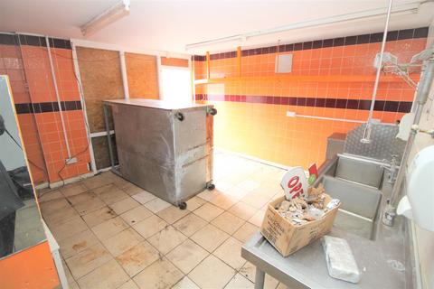 10a Broadway, Jaywick, Clacton-on-sea, CO15 2EG