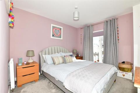 26 Baddlesmere Drive, Kings Hill, West Malling, ME19 4SF