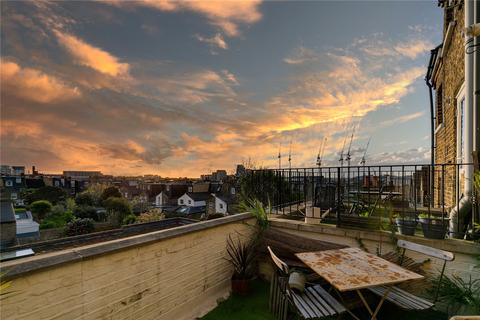 23b Alma Road, London, SW18 1AA
