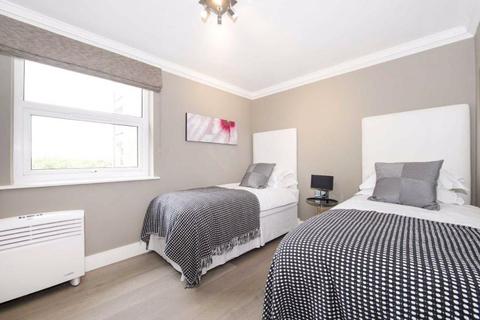 3 bedroom apartment to rent, St. Johns Wood Park, St Johns Wood, London, NW8