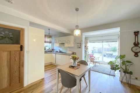 24 Kendal Road, Lowestoft, NR33 0JG