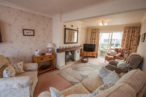 11a Anglesey Crescent, Brownhills, Walsall, WS8 7PA
