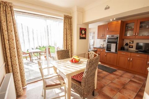 11a Anglesey Crescent, Brownhills, Walsall, WS8 7PA