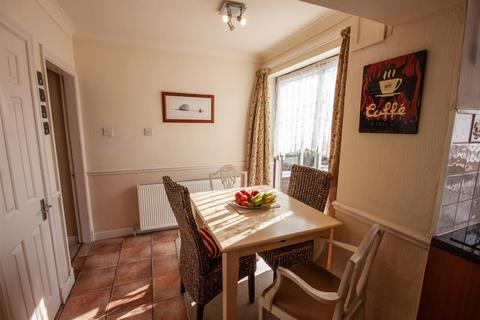 11a Anglesey Crescent, Brownhills, Walsall, WS8 7PA