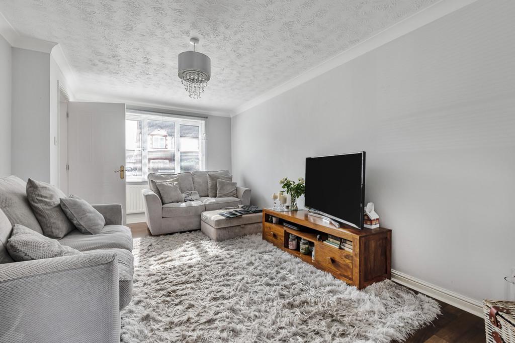 Chatfield Way, East Malling 3 bed semidetached house £350,000