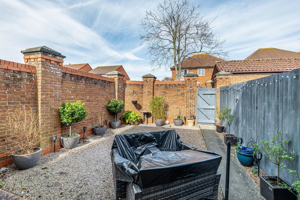 Chatfield Way, East Malling 3 bed semidetached house £350,000