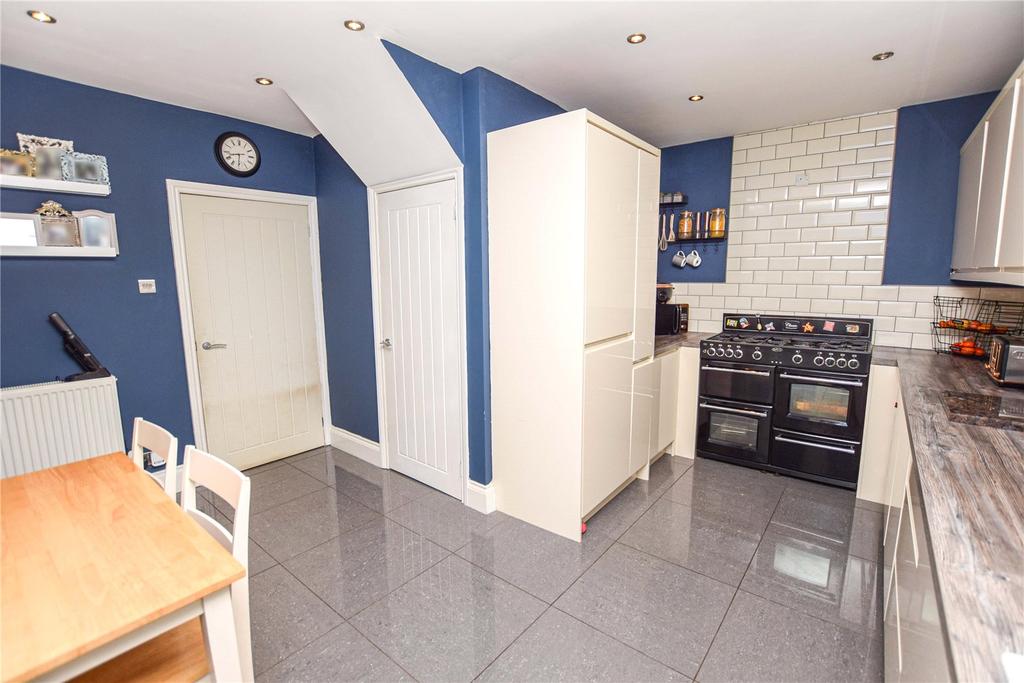 Epping Drive, Sale, M33 3 bed terraced house £295,000
