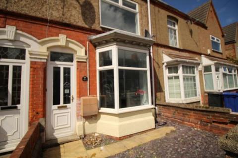 3 bedroom terraced house to rent - Patrick Street, Grimsby