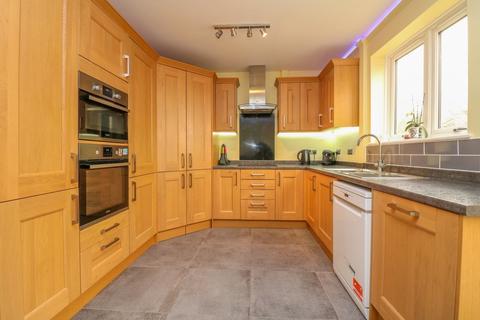 Cedars Broom Road, Hullbridge, Hockley, SS5 6HN