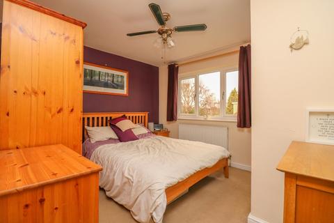 Cedars Broom Road, Hullbridge, Hockley, SS5 6HN