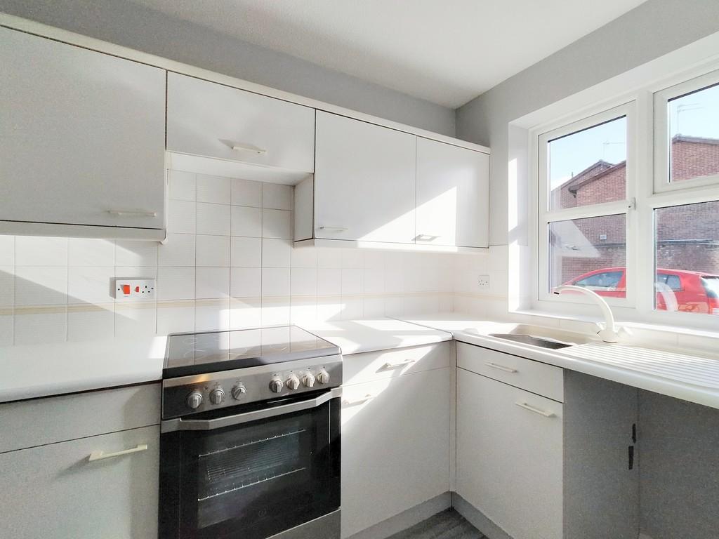 Ashford Road, Whitwick 2 bed semidetached house £675 pcm (£156 pw)