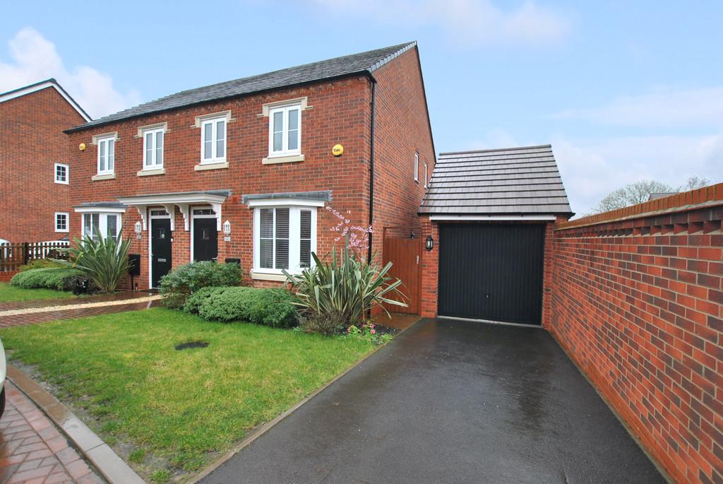 Dudley Grove, Doseley, Telford, TF4 3FJ. 3 bed semidetached house £