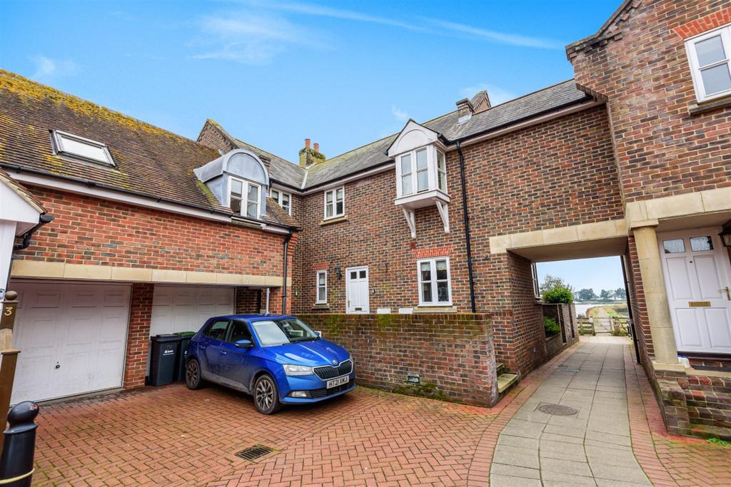 Chequers Quay, Queen Street, Emsworth, PO10 3 bed terraced house £635,000