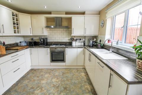 15 Sterling Chase, Knaresborough, HG5 0WF