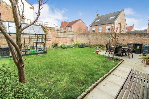 15 Sterling Chase, Knaresborough, HG5 0WF