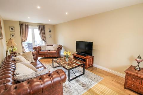 15 Sterling Chase, Knaresborough, HG5 0WF