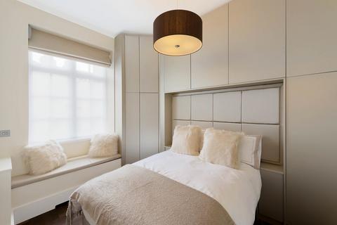 2 bedroom ground floor flat to rent, Rutland Gate, Knightsbridge, SW7