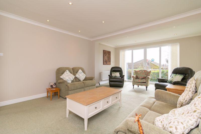 Woodlands Drive, Godstone 3 bed detached bungalow £685,000