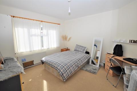 11 Beech Grove, Guildford, GU2 7XA