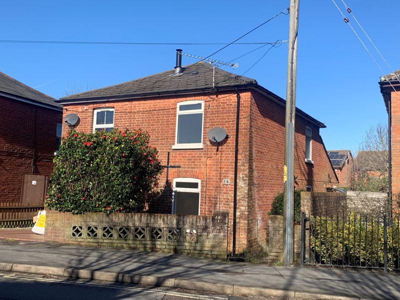 St Johns Road, Hedge End, Southampton... 2 bed semidetached house £
