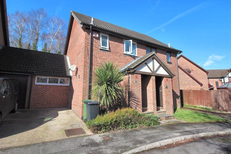 Goodlands Vale, Hedge End, SO30 4SL 3 bed semidetached house £290,000
