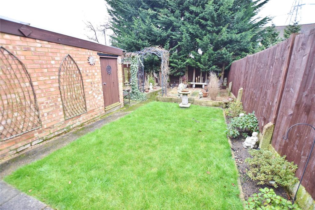 Greatham Road, Bushey, Hertfordshire, WD23 4 bed semidetached house