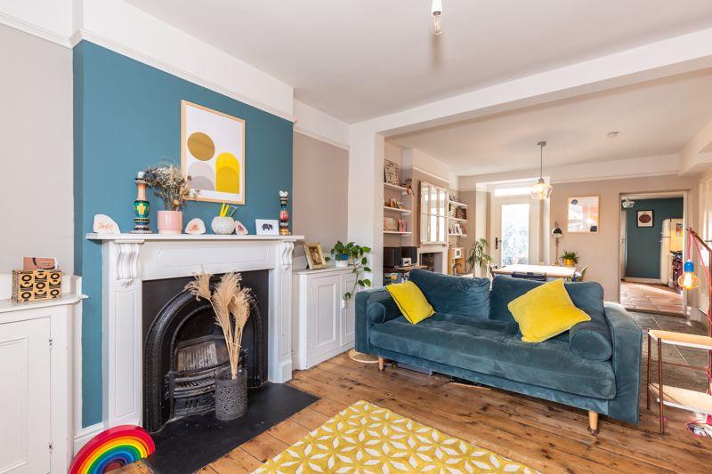 Oakfield Road, Frome 3 bed terraced house £450,000