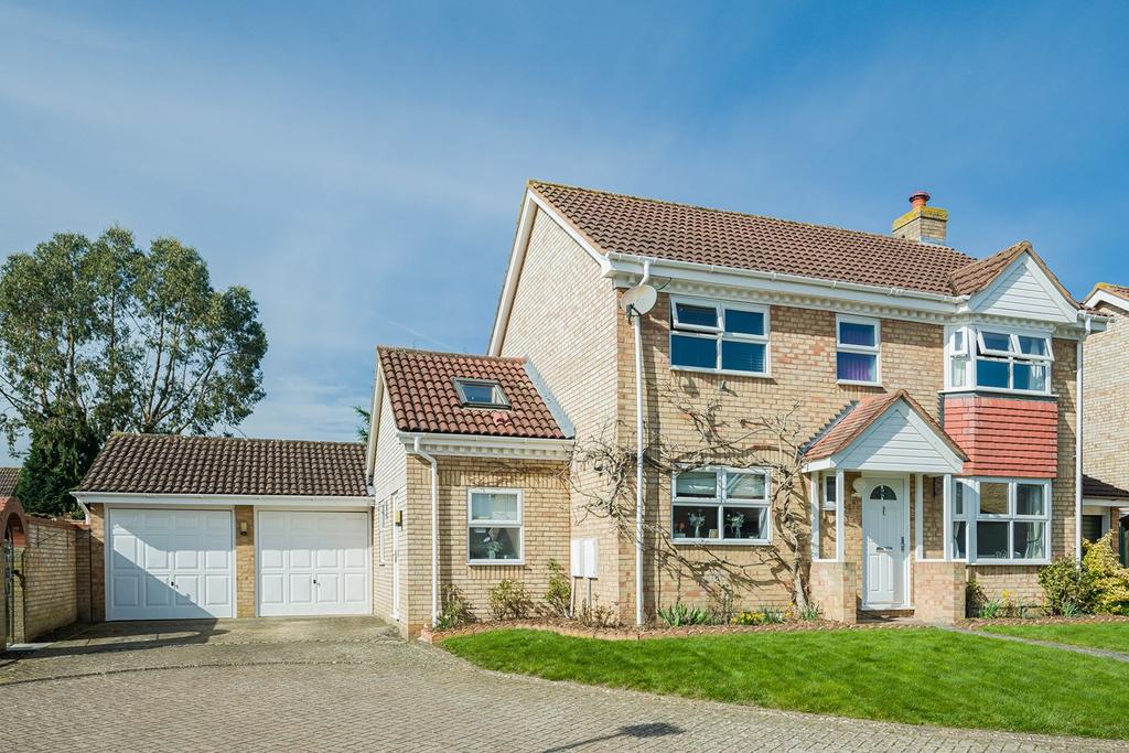 Moor Lane, Flitwick, MK45 4 bed detached house £550,000