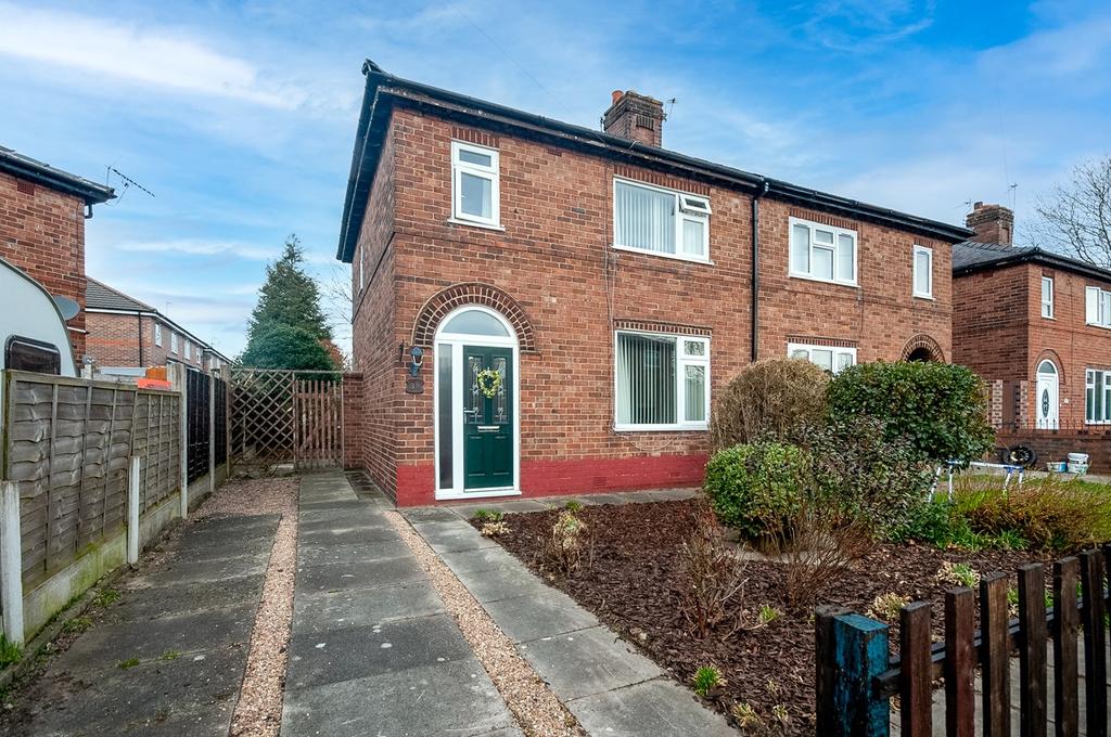 Avenue, Warrington, WA1 3 bed semidetached house £180,000