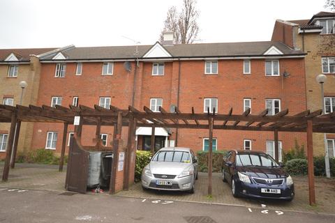 32 Ridley Close, Barking, IG11 9PJ