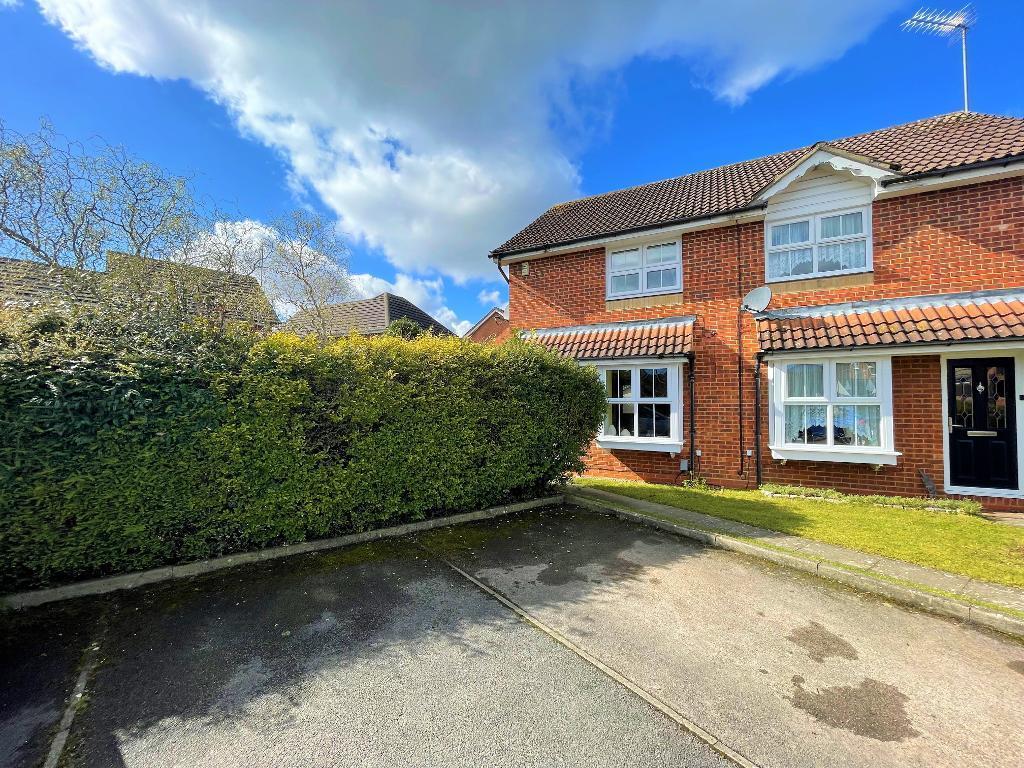 Cresswell Gardens, Barton Hills, Luton, LU3 4EX 2 bed semidetached