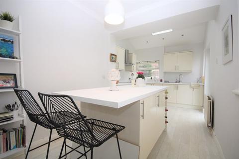 40 Barn Hey Crescent, Wirral, CH47 9RP