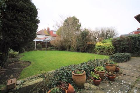 40 Barn Hey Crescent, Wirral, CH47 9RP
