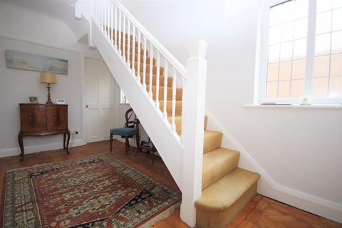 40 Barn Hey Crescent, Wirral, CH47 9RP
