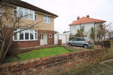 40 Barn Hey Crescent, Wirral, CH47 9RP