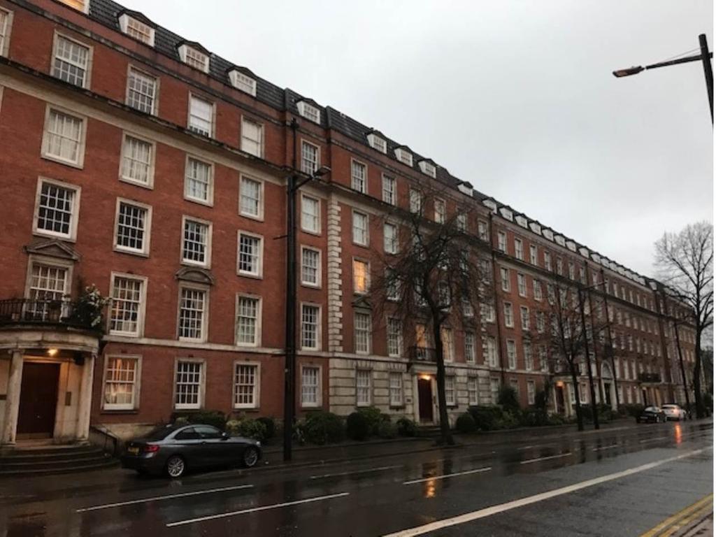Windsor House, Westgate Street, Cardiff 1 bed flat £750 pcm (£173 pw)