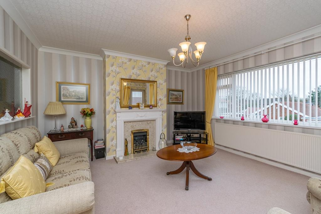 St Annes Road East, Lytham St Annes, FY8 3 bed apartment for sale £